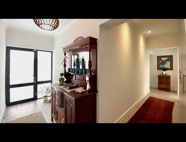 4 BEDROOM HOUSE FOR SALE IN DWARSKERSBOS